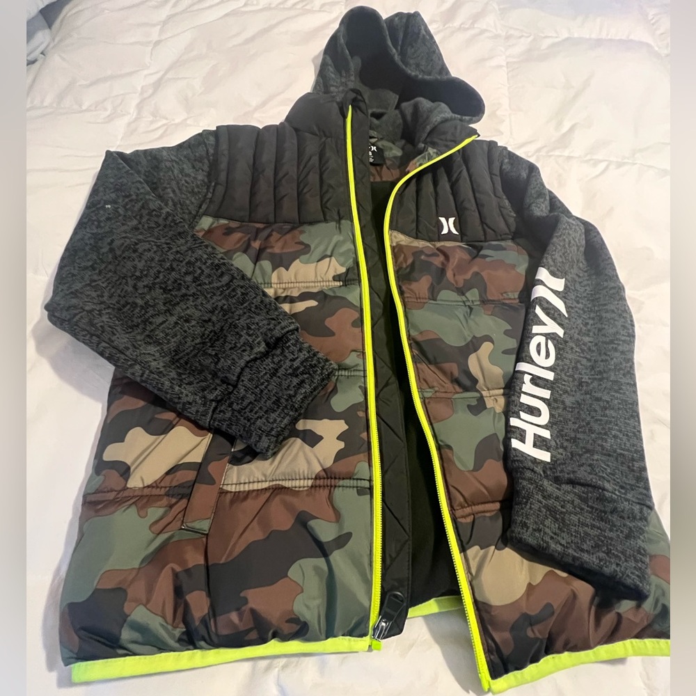 *BrandNew* w/o tags! Boys Hurley Full Zip Jacket-Black/Camo Large